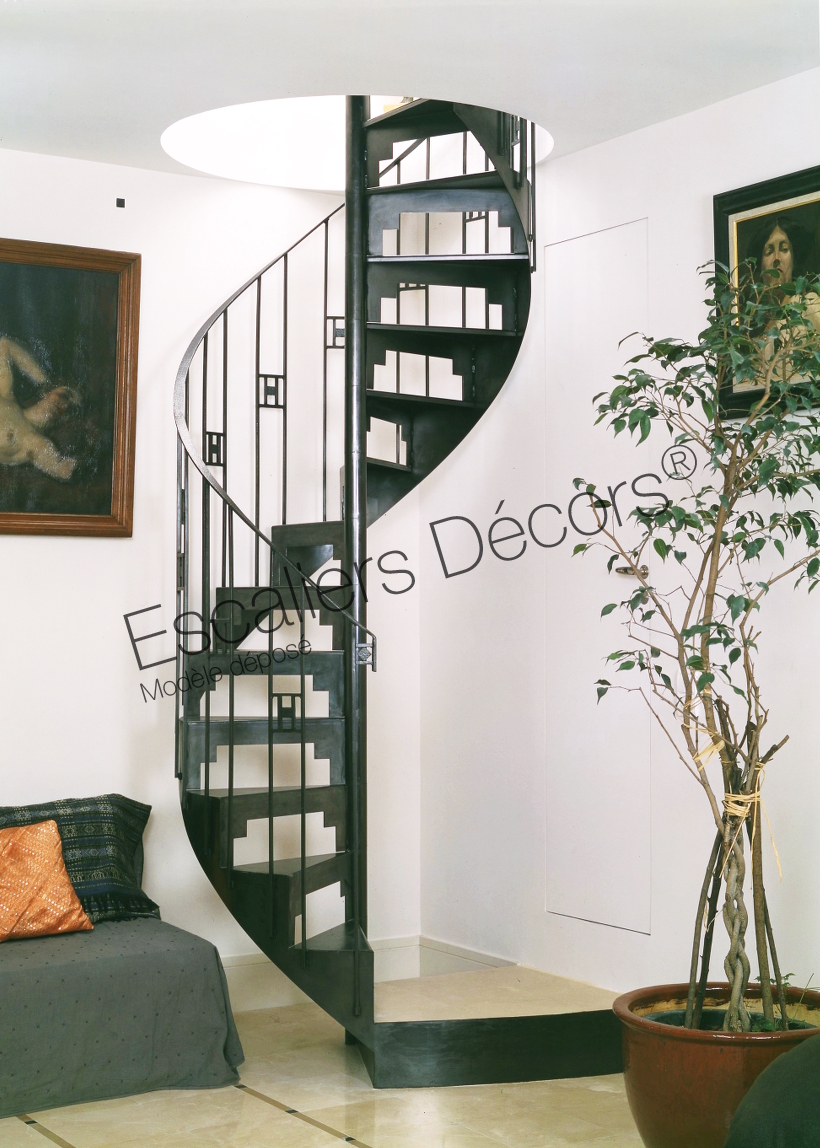 Photo DH3 - SPIR'DÉCO® Art Déco. Escalier d'intérieur métallique hélicoïdal pour une décoration de style Art Déco. Vue 2